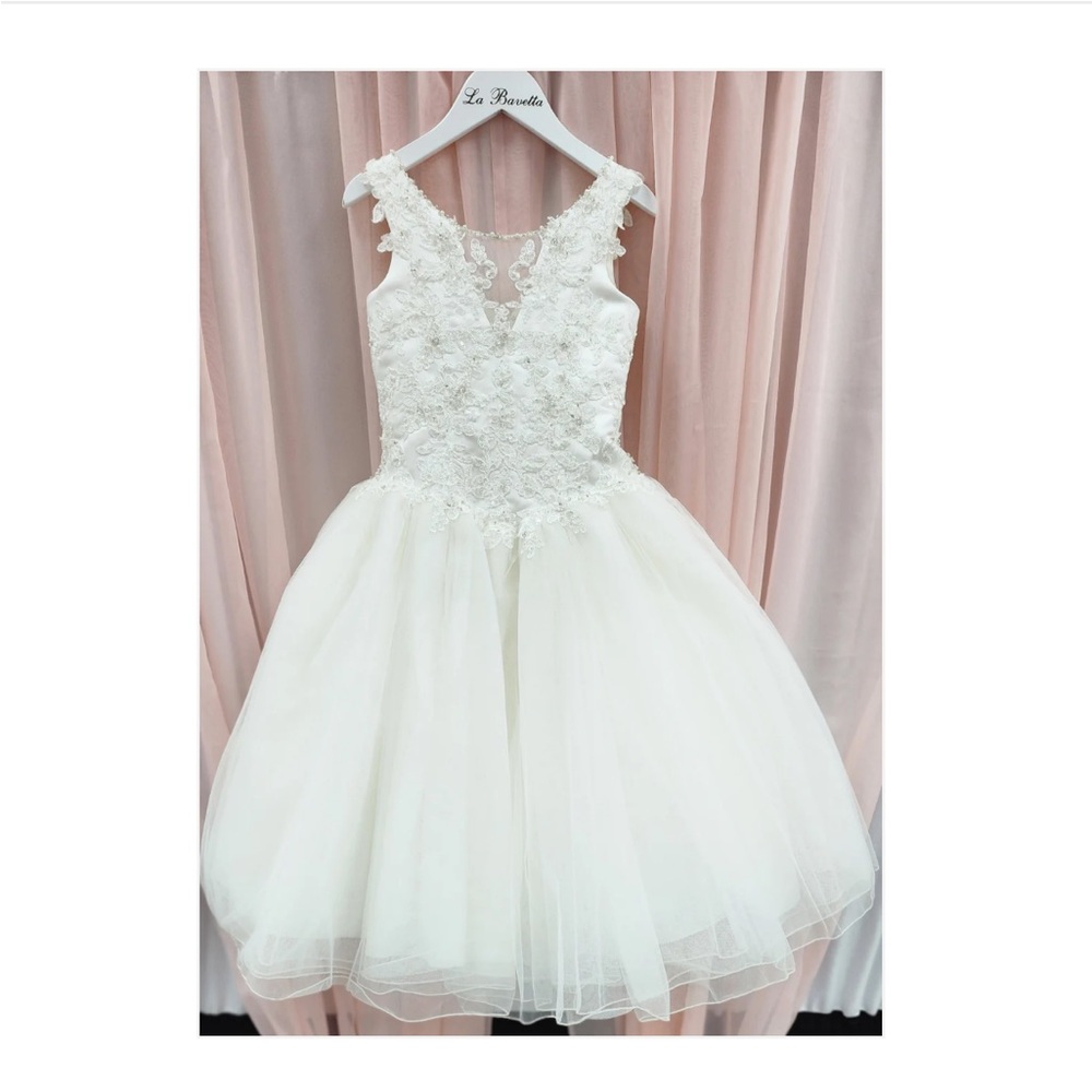 BNWT size 7 Imported Communion dress by Belle Helene